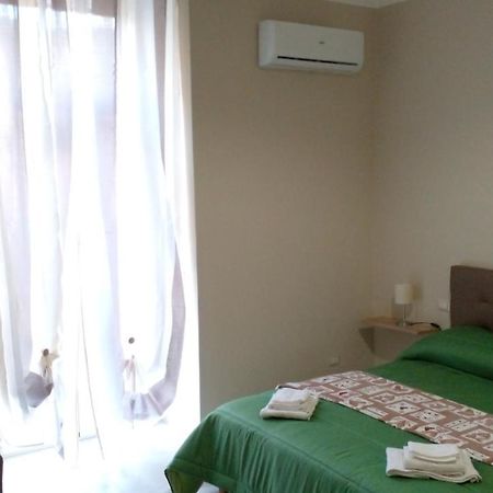 La Rosa Rossa Hotell Bari Eksteriør bilde