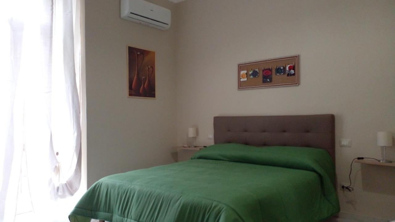 La Rosa Rossa Hotell Bari Eksteriør bilde