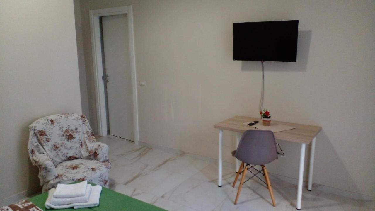 La Rosa Rossa Hotell Bari Eksteriør bilde