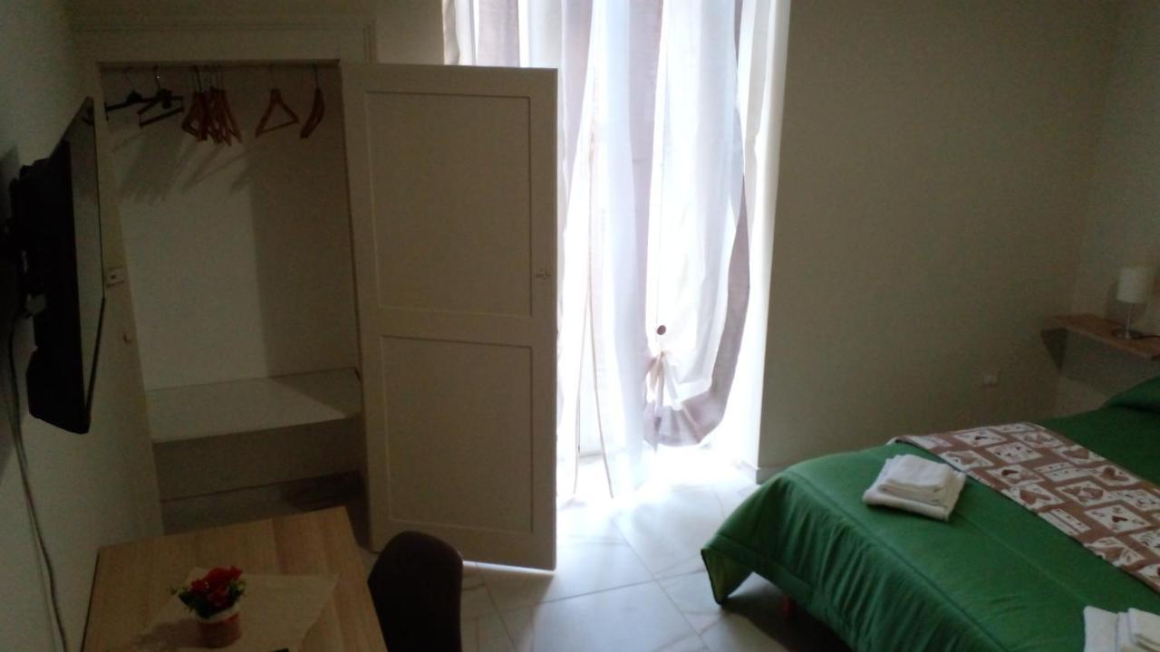 La Rosa Rossa Hotell Bari Eksteriør bilde