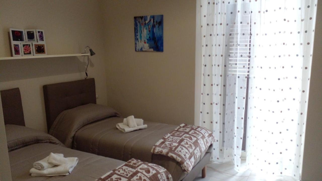 La Rosa Rossa Hotell Bari Eksteriør bilde